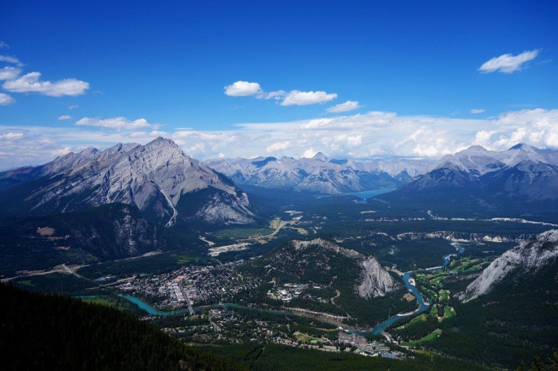 Pohled ze Sulphur Mountain na Banff